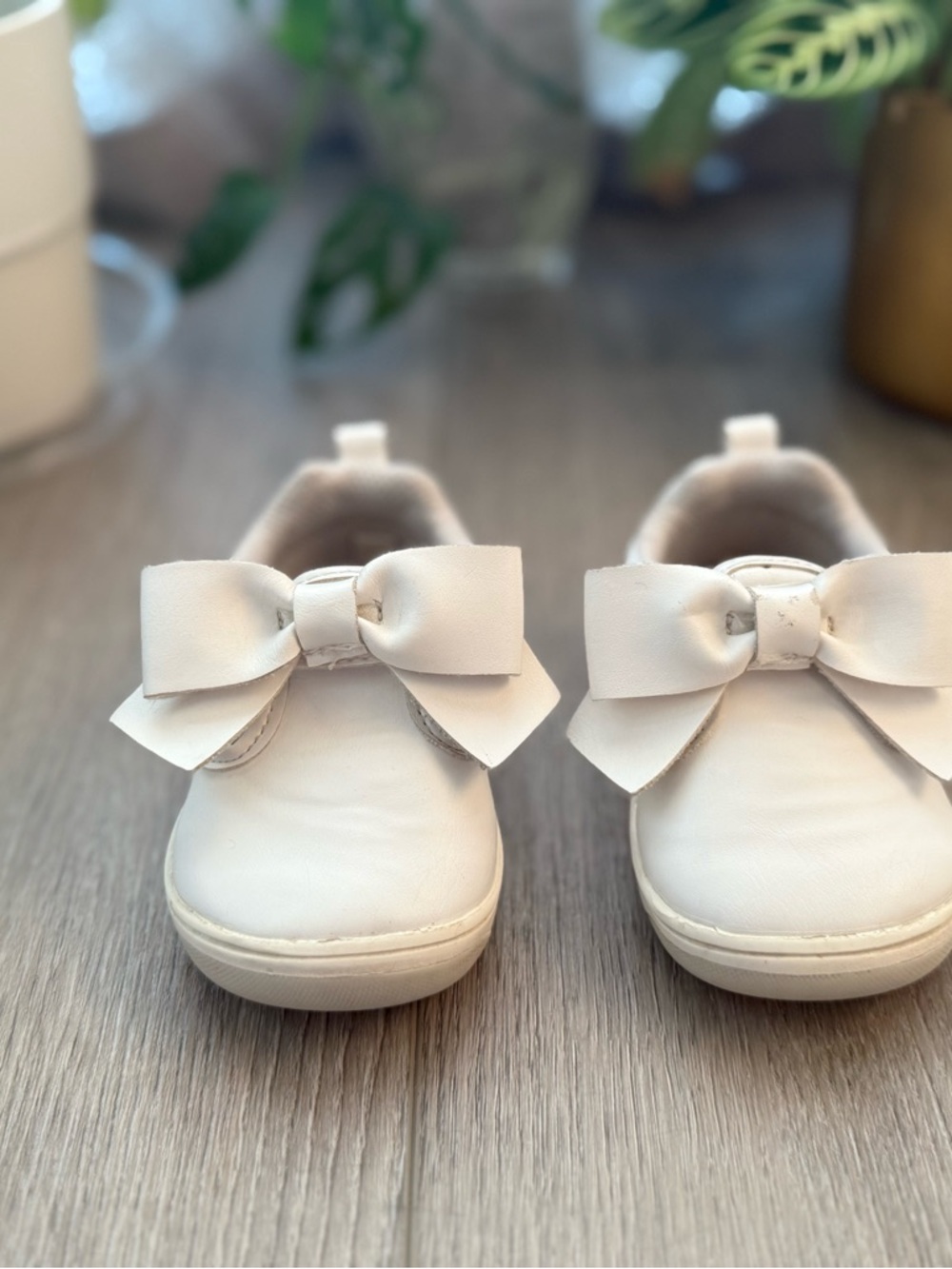 Baby girl Stride Rite “Kamila” Bow Mary Jane’s